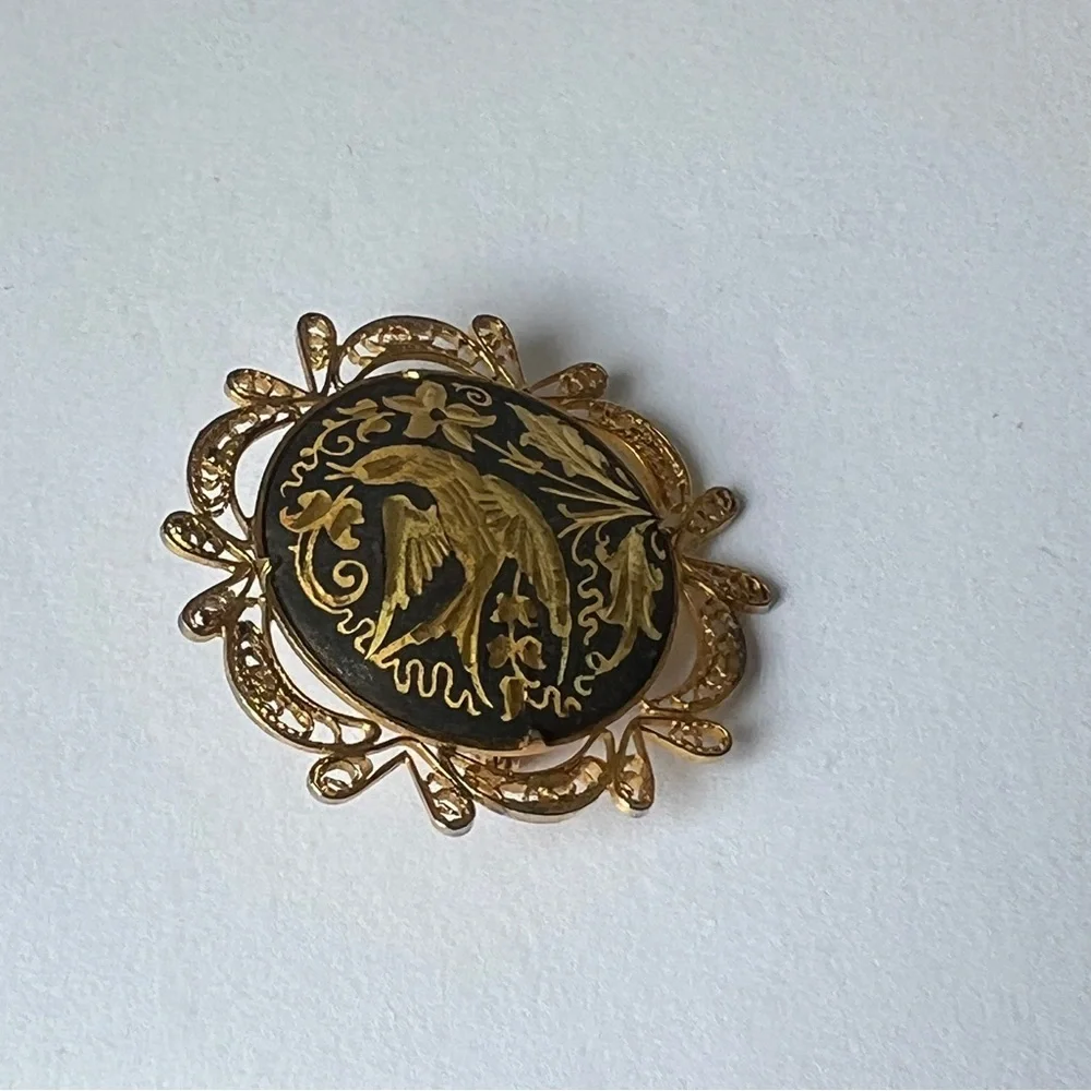 Damascene Round Bird Floral Filagree Gold Black Pin Brooch